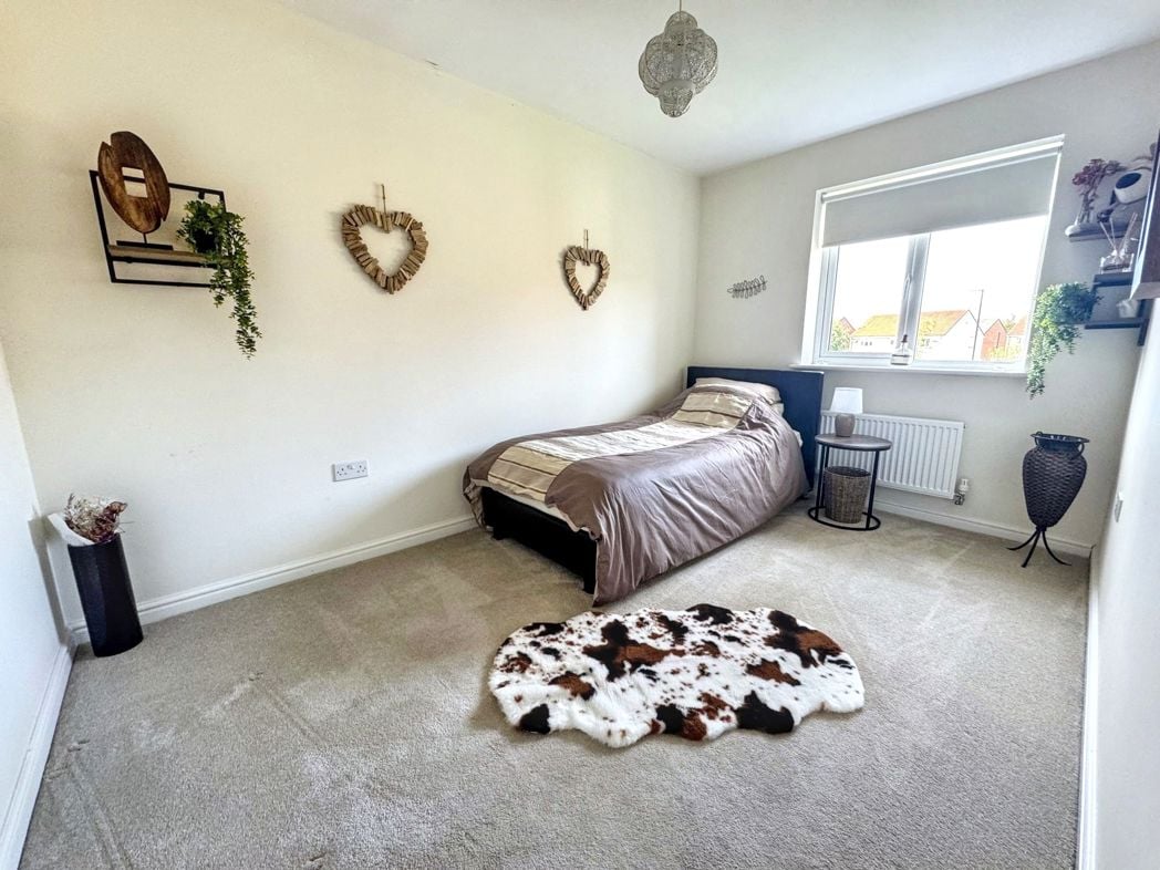 Property image 25 of 34