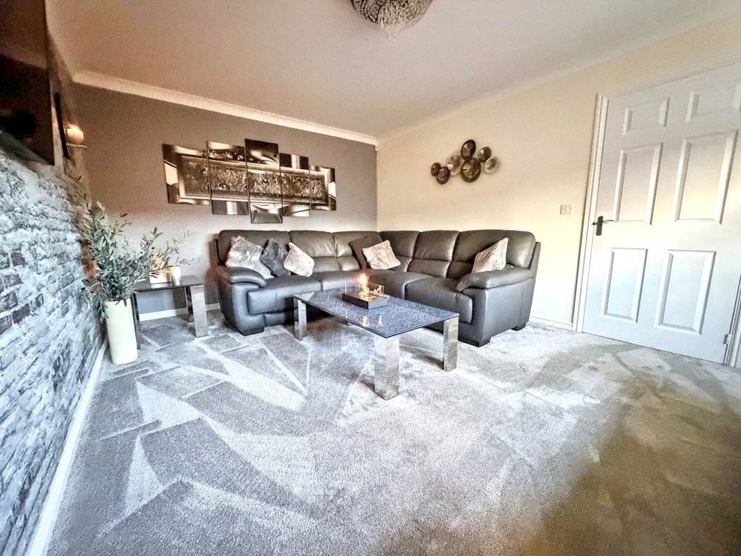 Property image 5 of 35