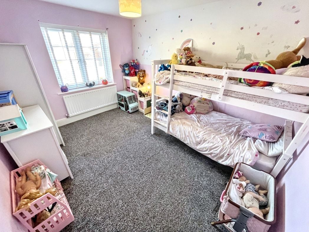Property image 10 of 17
