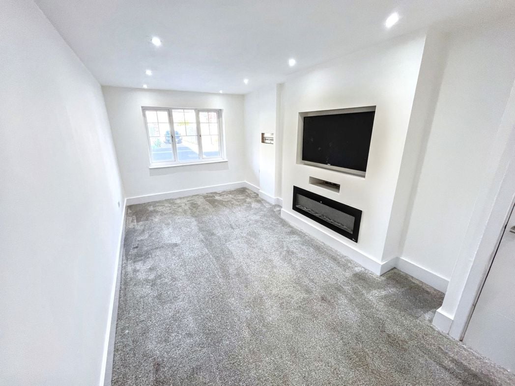 Property image 6 of 17