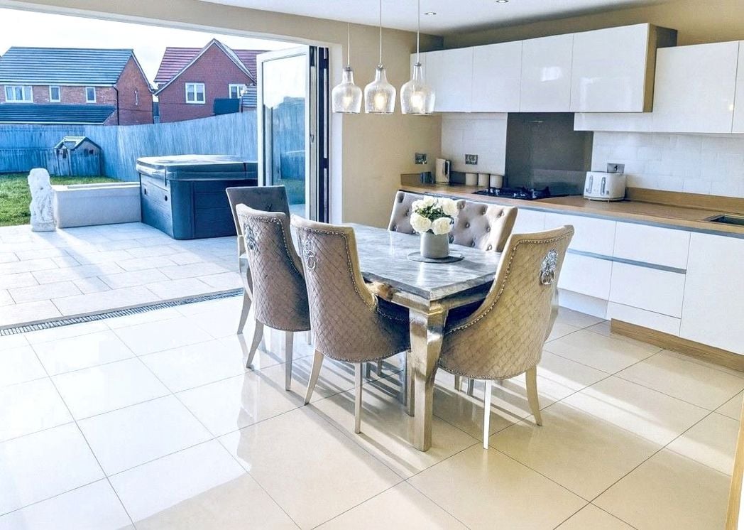 Property image 3 of 17