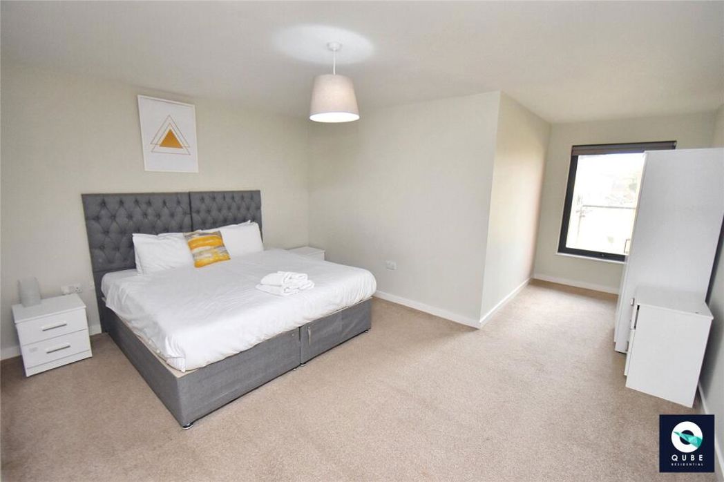 Property image 4 of 15