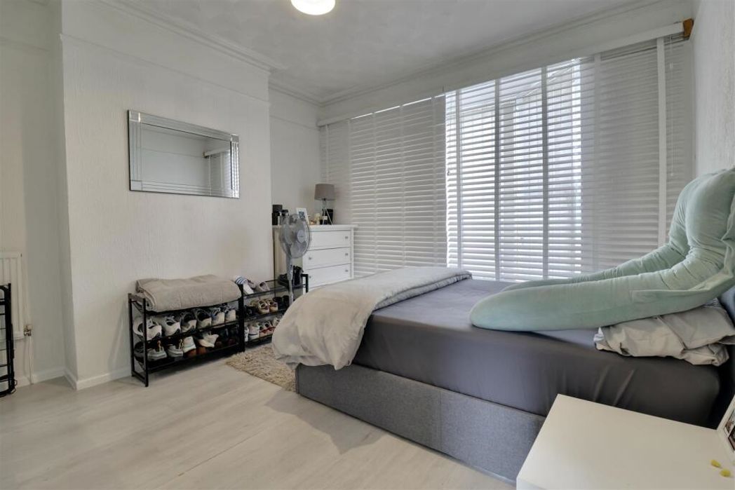 Property image 5 of 16