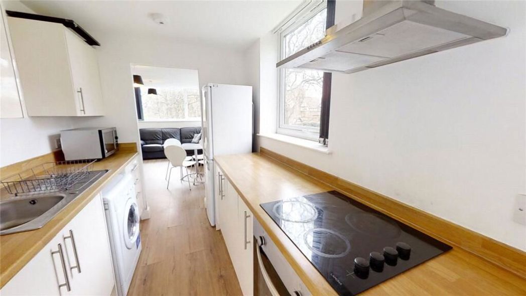 Property image 4 of 9