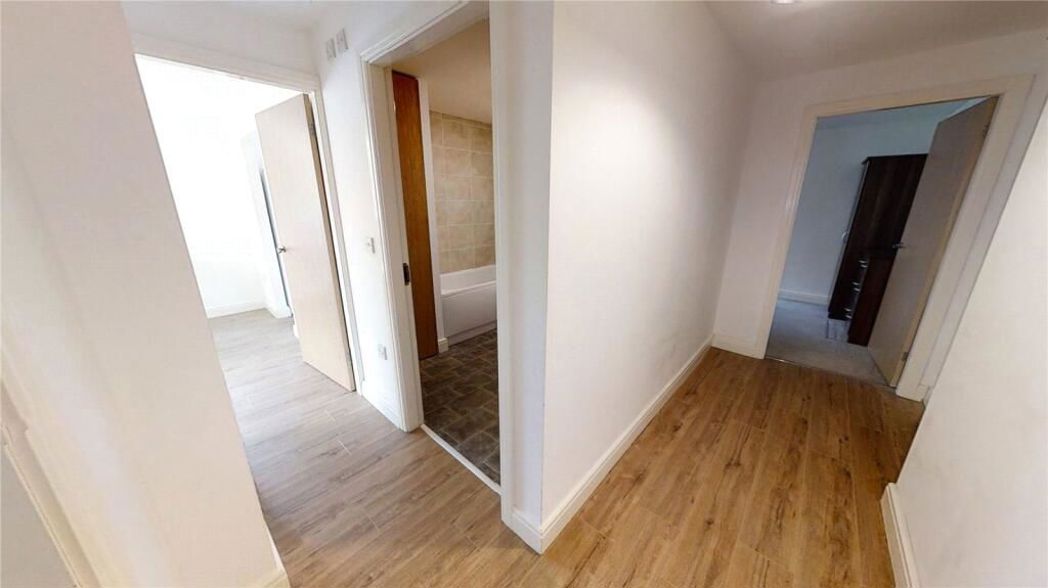 Property image 7 of 9