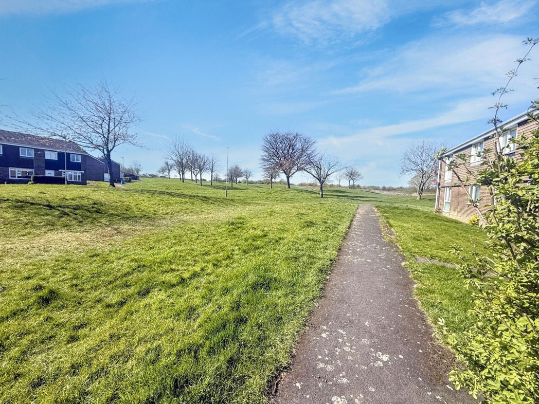 Property image 11 of 13
