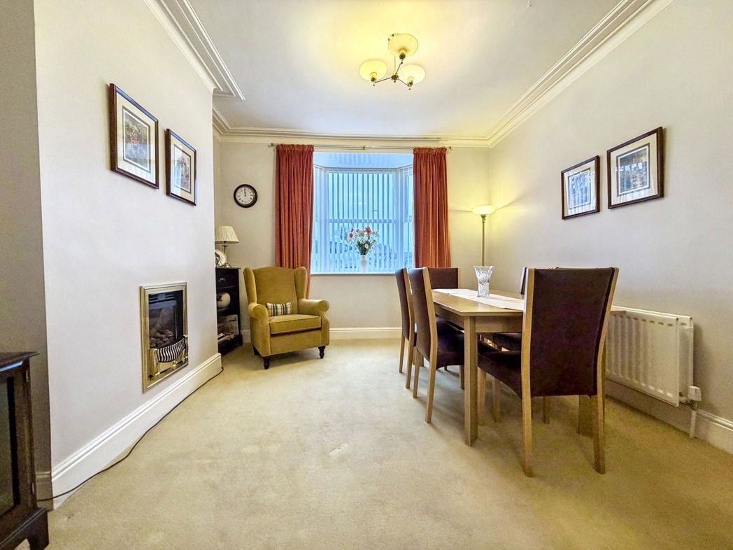 Property image 8 of 19