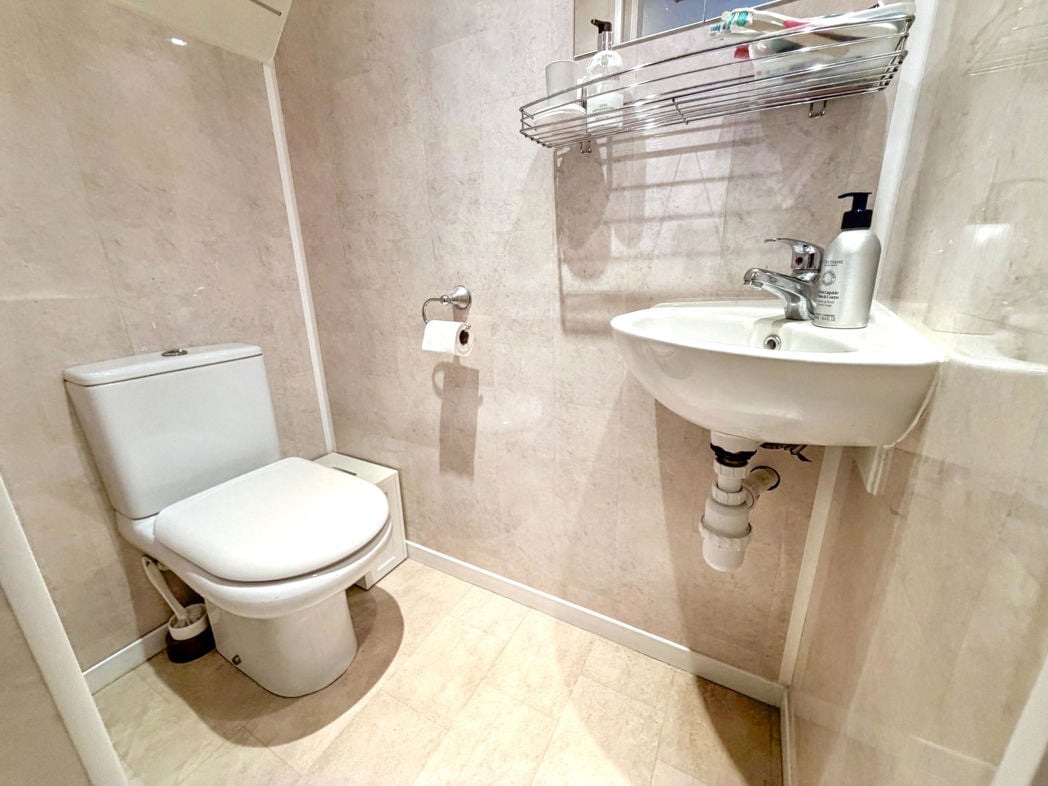 Property image 11 of 19