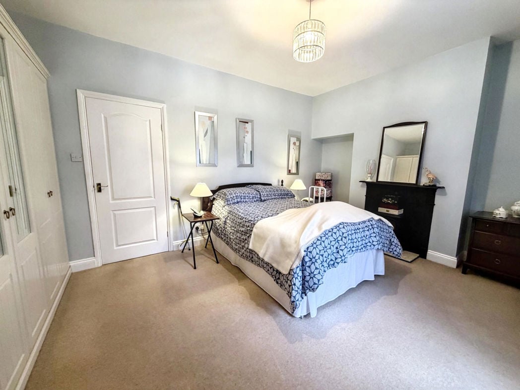 Property image 13 of 19