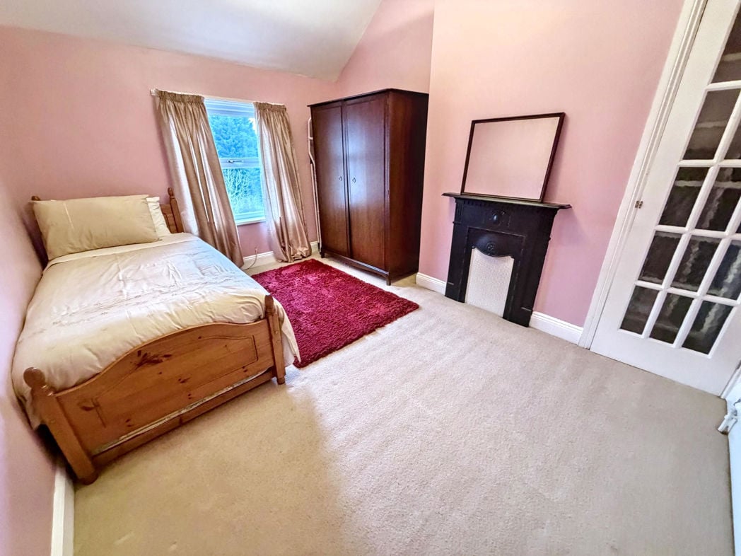 Property image 16 of 19