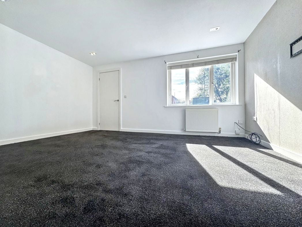 Property image 5 of 21