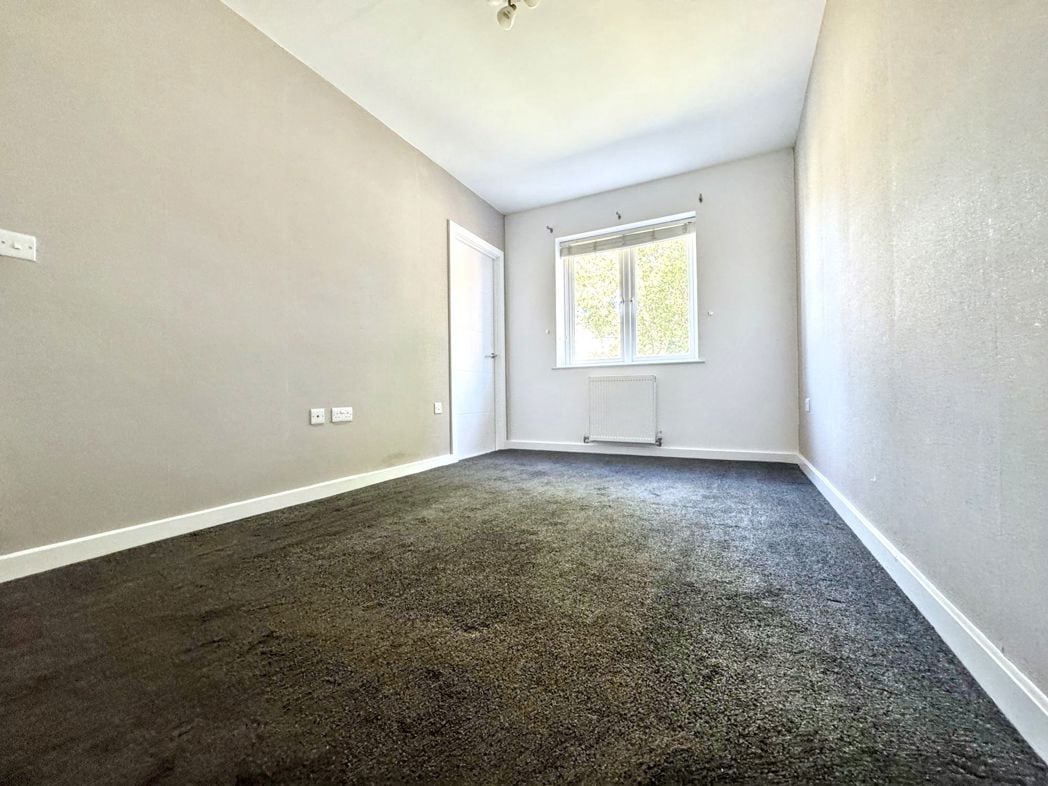 Property image 10 of 21