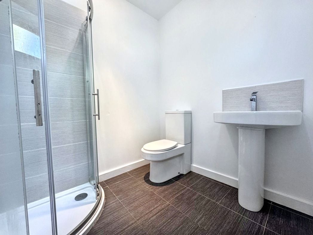 Property image 12 of 21