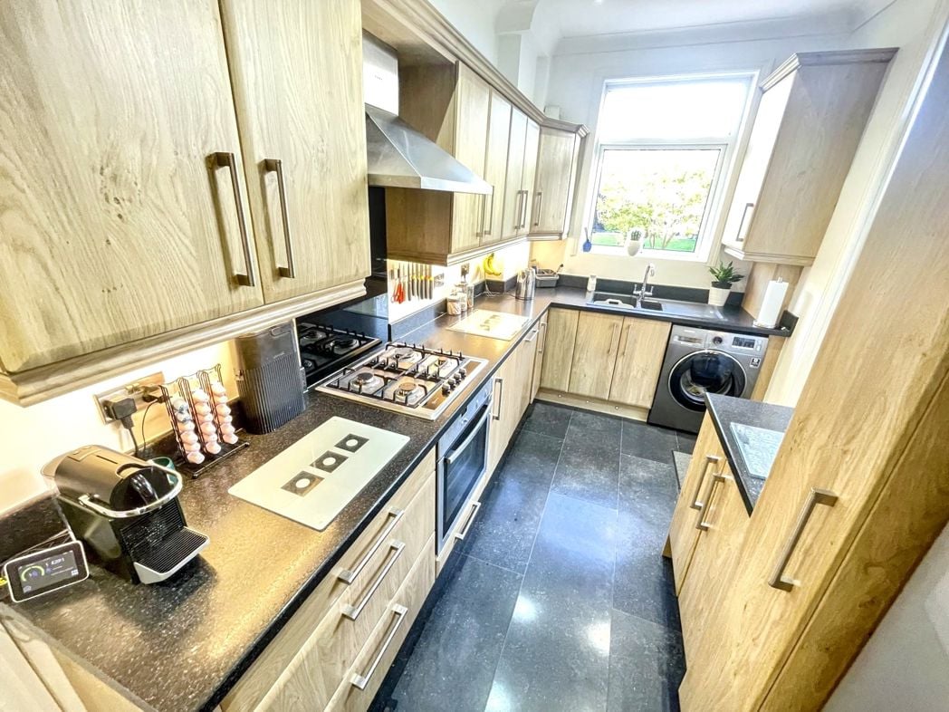 Property image 5 of 13