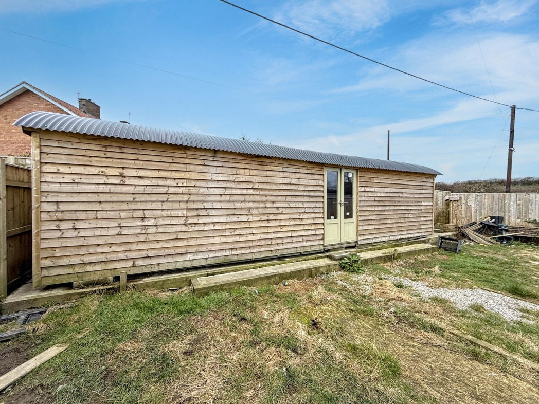 Property image 23 of 28