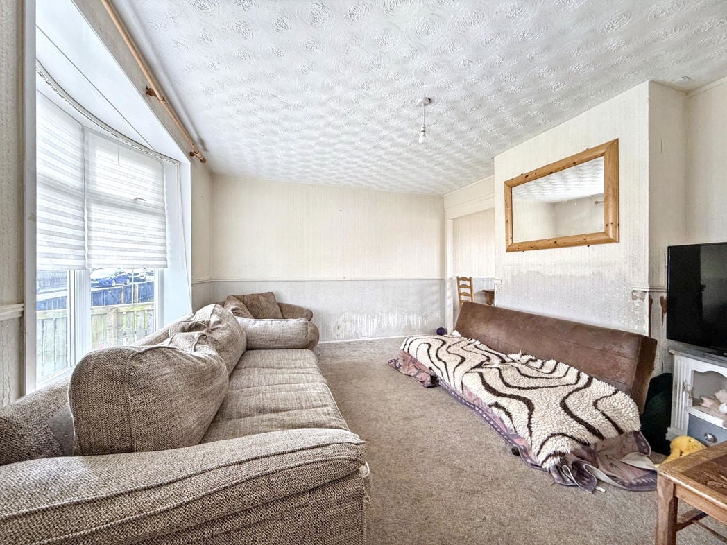 Property image 4 of 28
