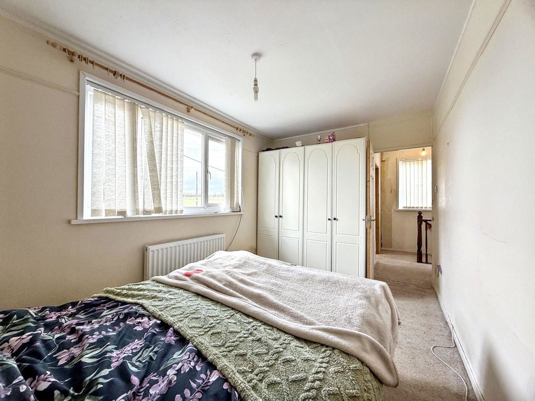 Property image 16 of 28
