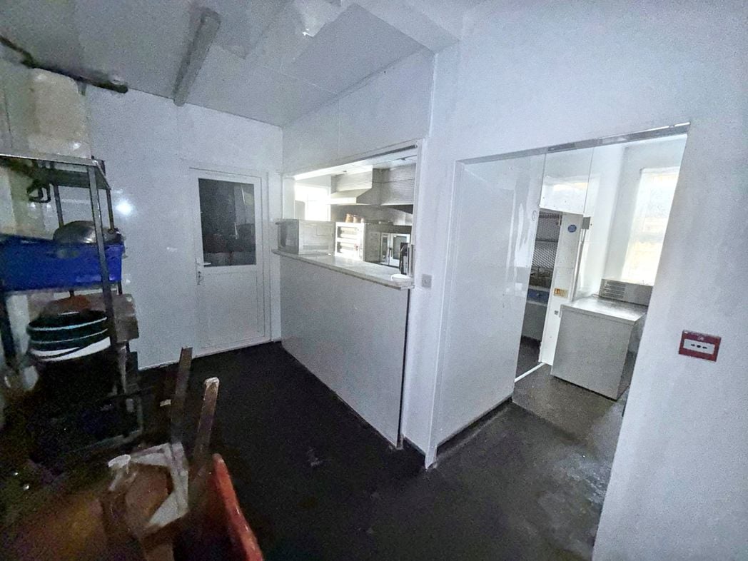 Property image 6 of 23