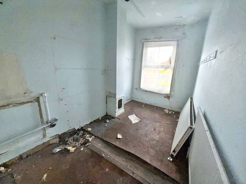 Property image 12 of 23