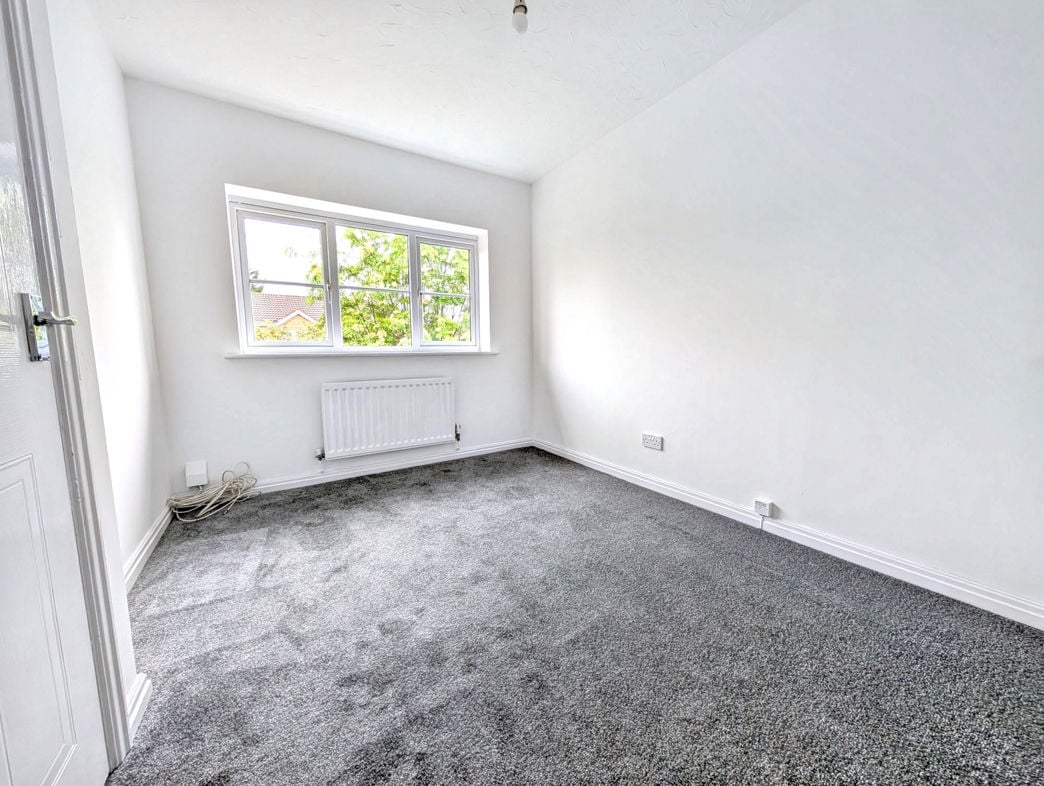 Property image 8 of 15