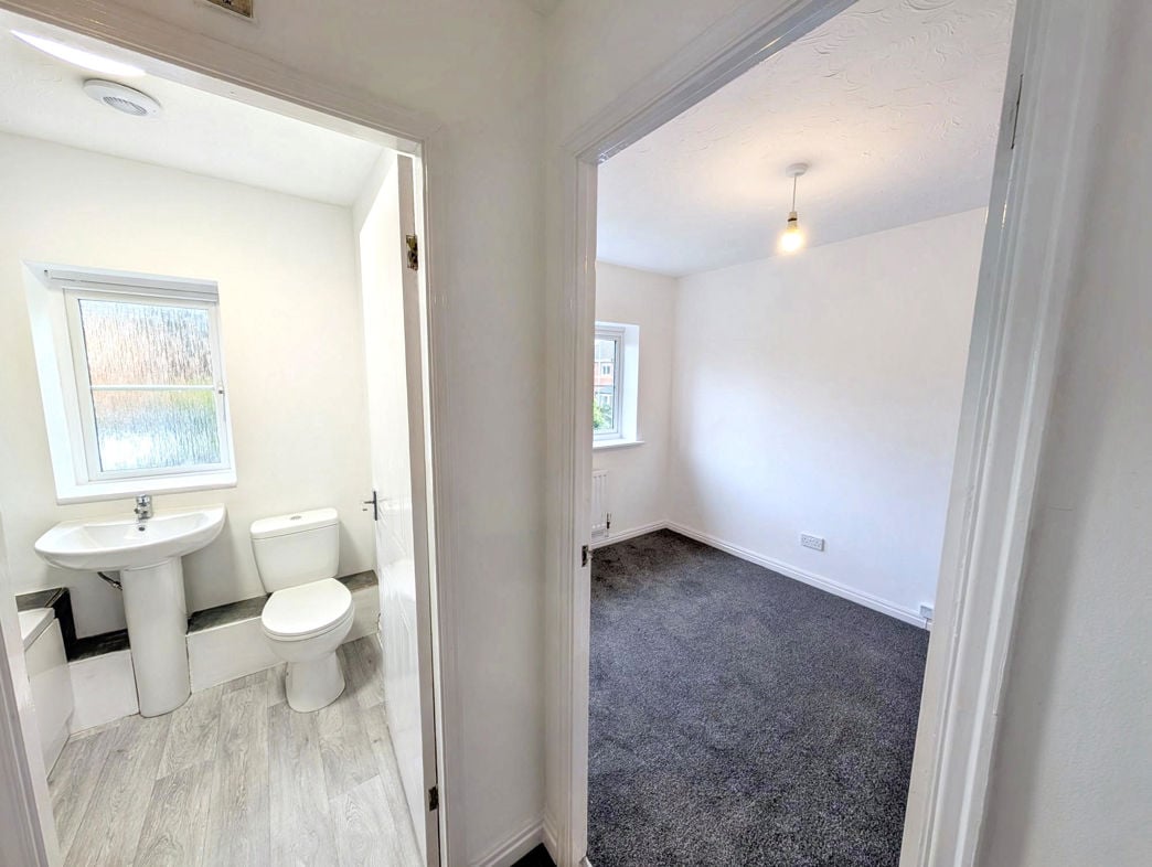 Property image 6 of 15