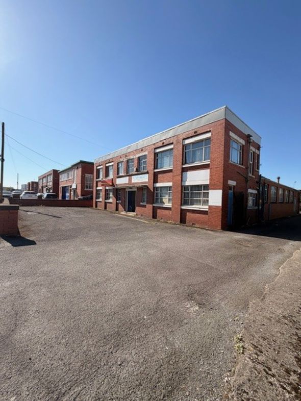 Property image 2 of 29