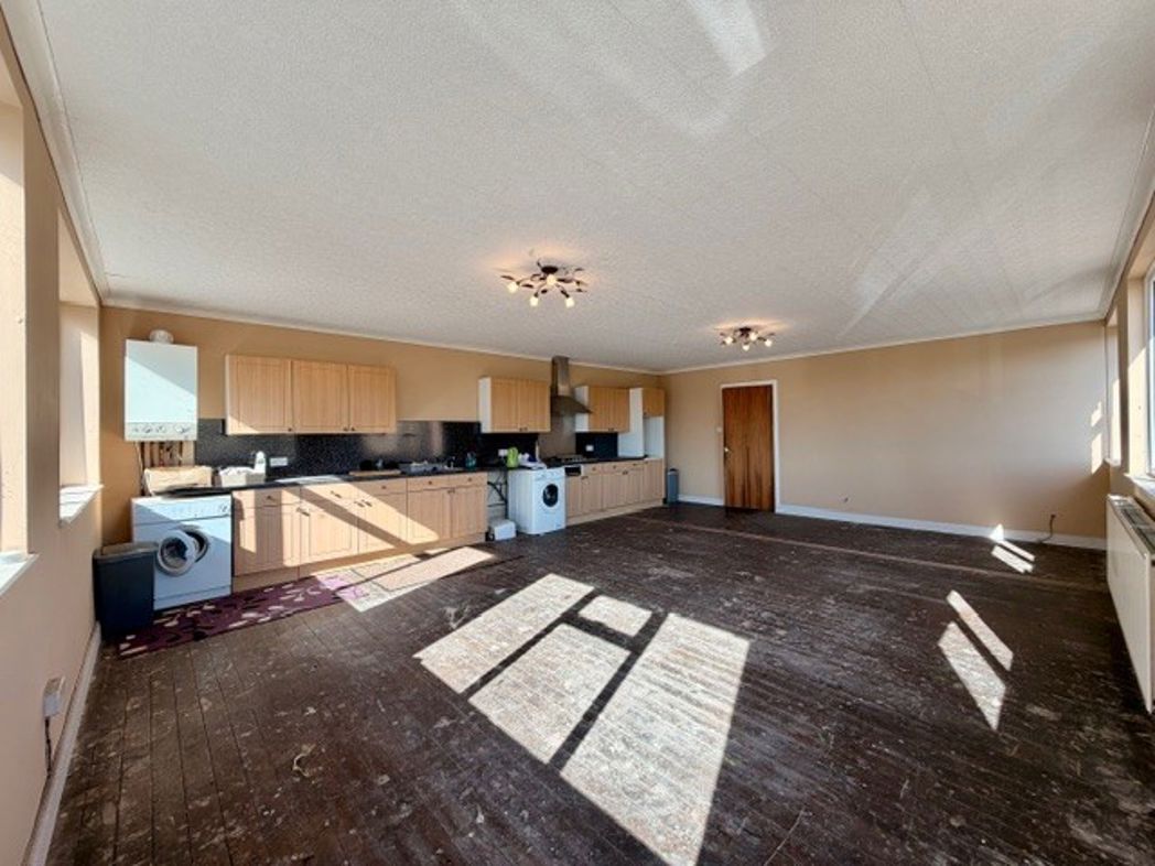 Property image 6 of 29