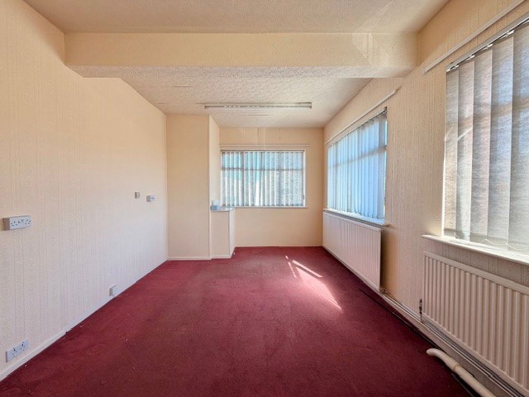 Property image 10 of 29