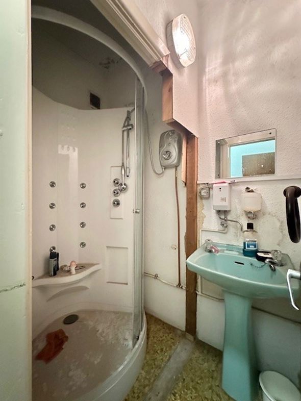 Property image 25 of 29