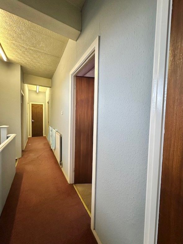 Property image 27 of 29