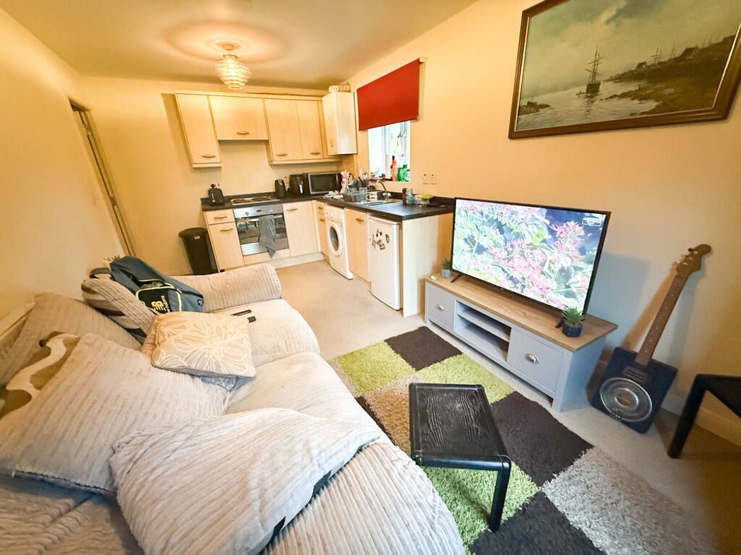 Property image 3 of 9