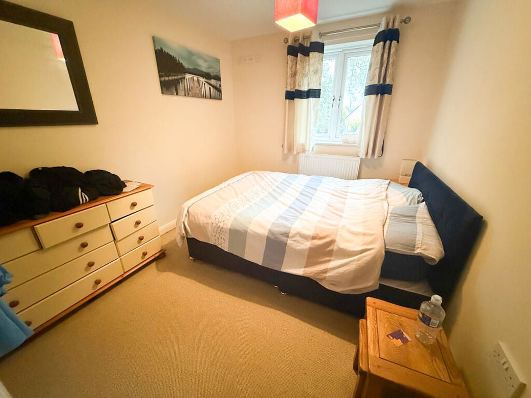 Property image 5 of 9