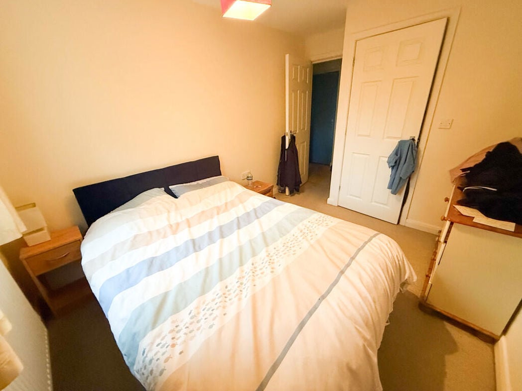 Property image 6 of 9