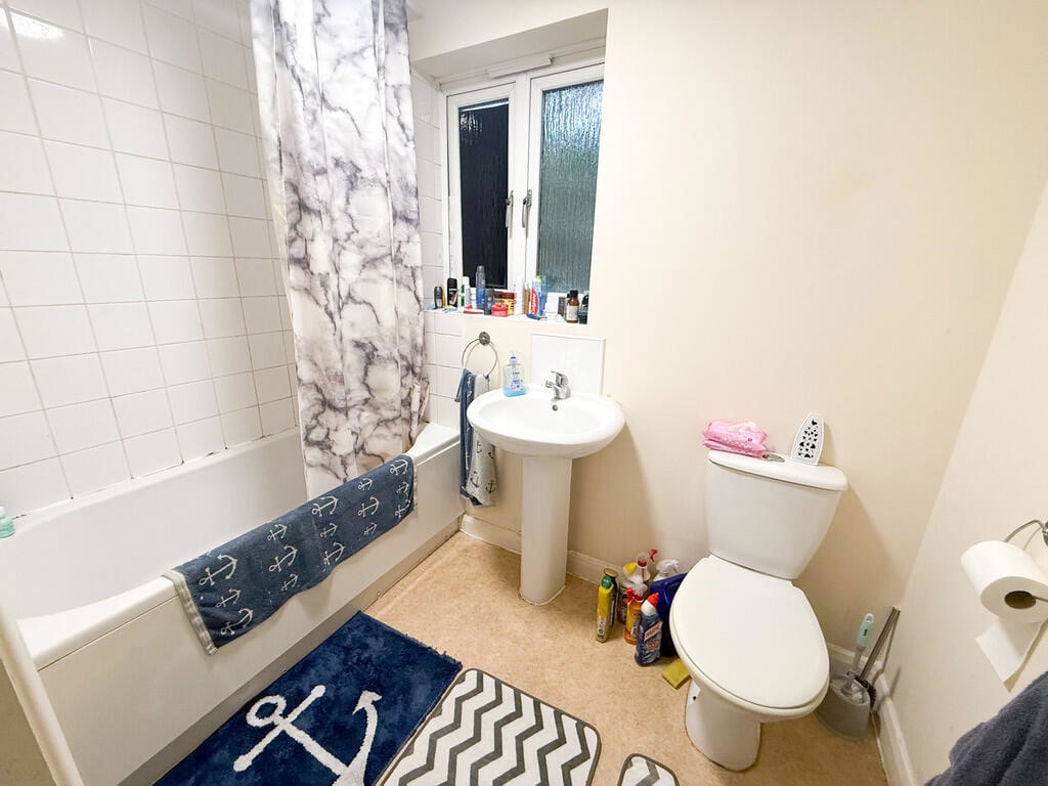 Property image 8 of 9