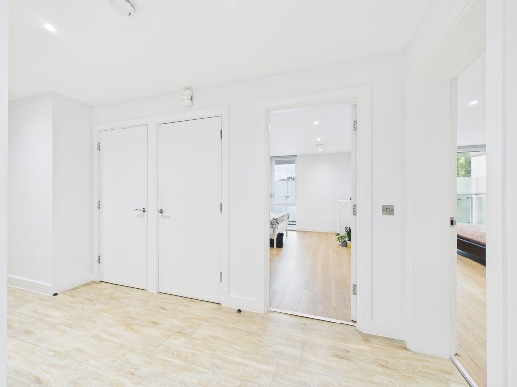 Property image 11 of 24