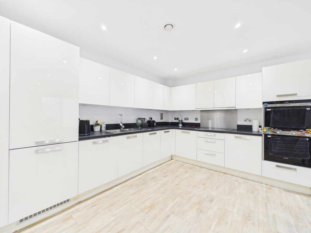 Property image 4 of 24