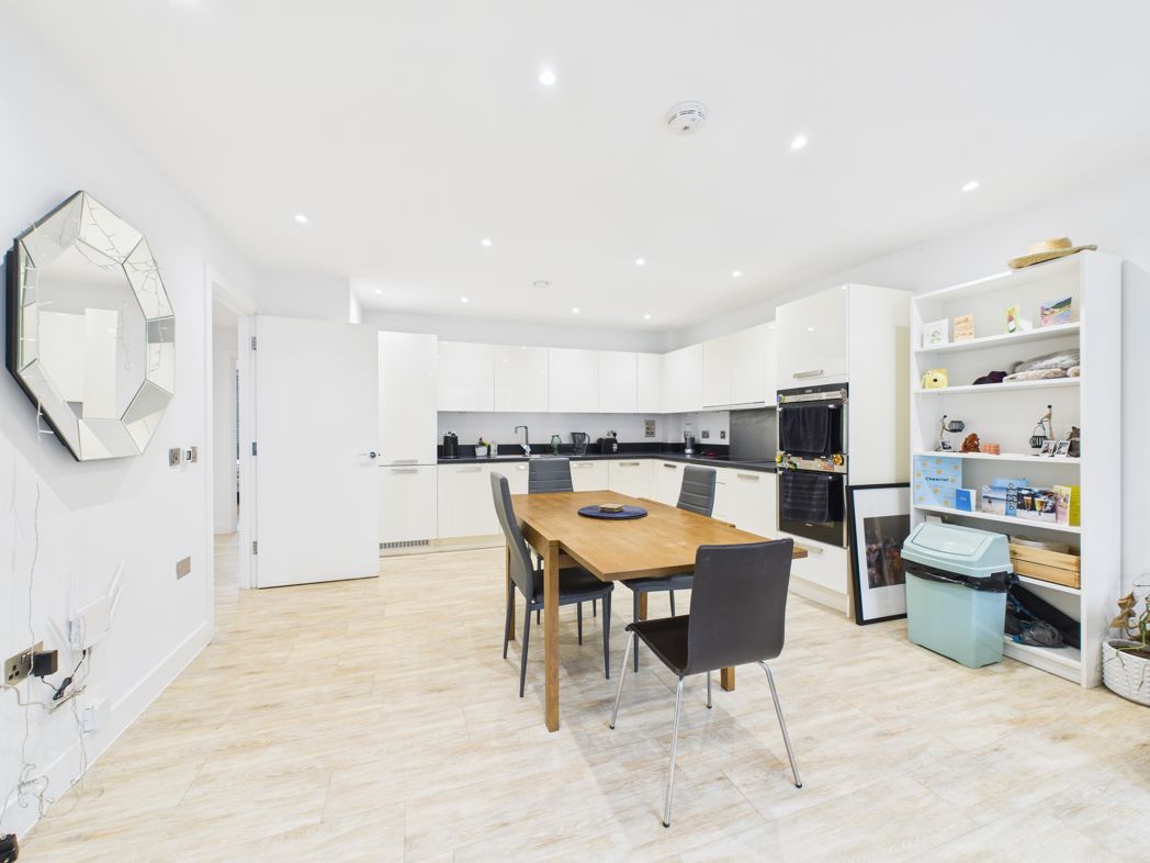 Property image 6 of 24
