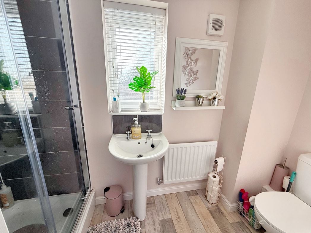 Property image 10 of 14