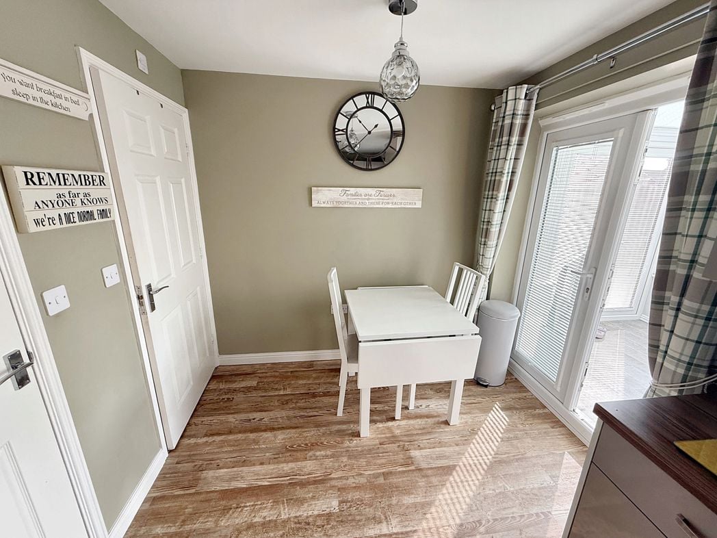 Property image 4 of 14