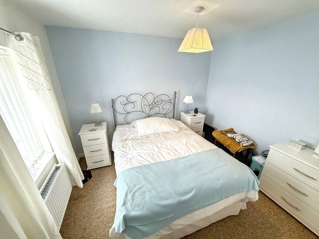 Property image 11 of 16