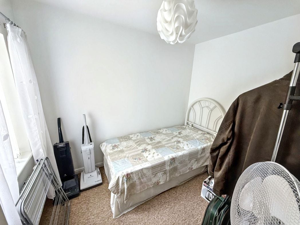 Property image 12 of 16