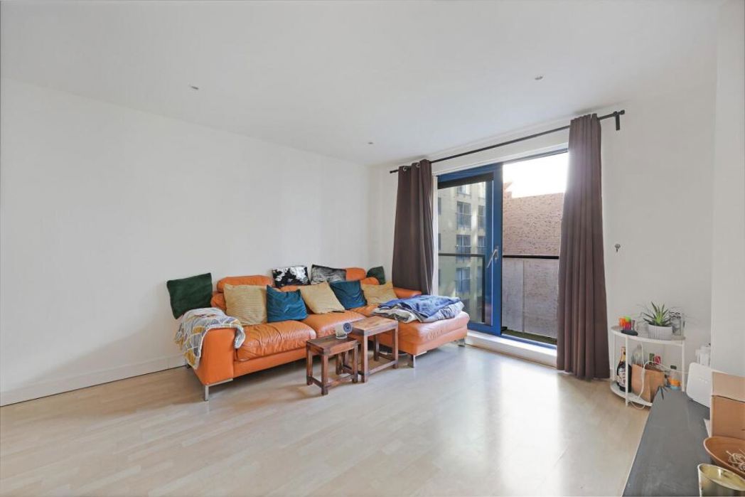 Property image 3 of 18