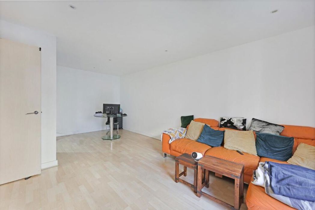 Property image 6 of 18