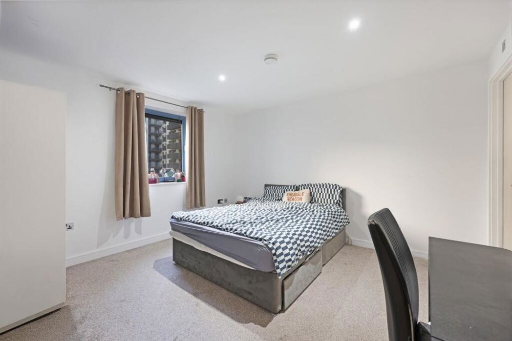 Property image 8 of 18