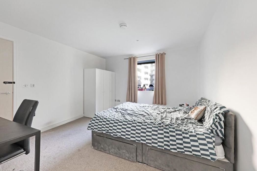 Property image 11 of 18
