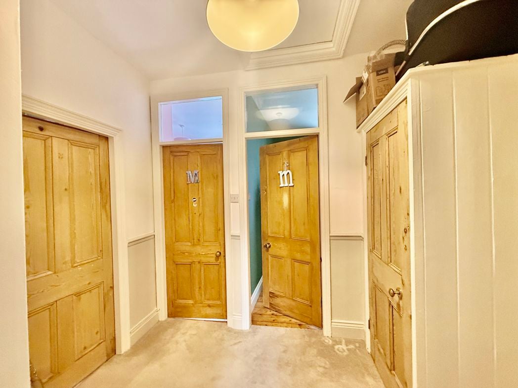 Property image 5 of 9