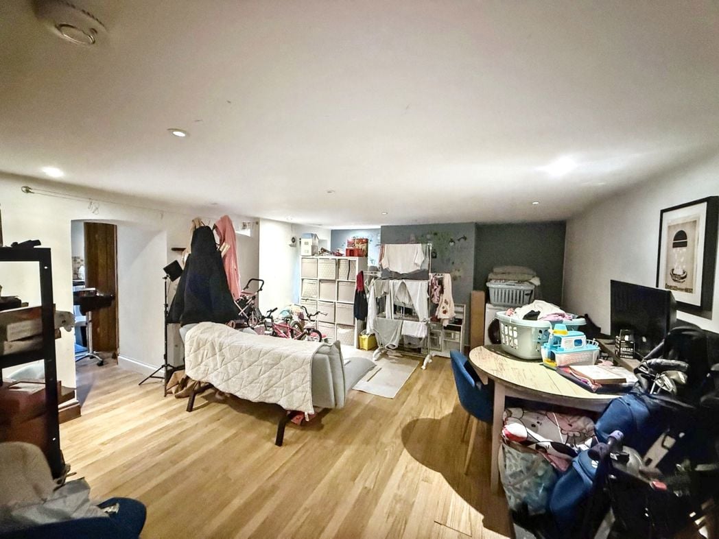 Property image 9 of 9
