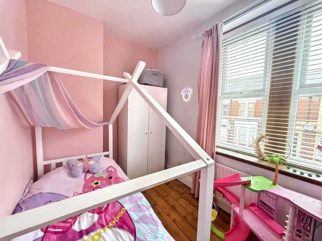 Property image 7 of 9