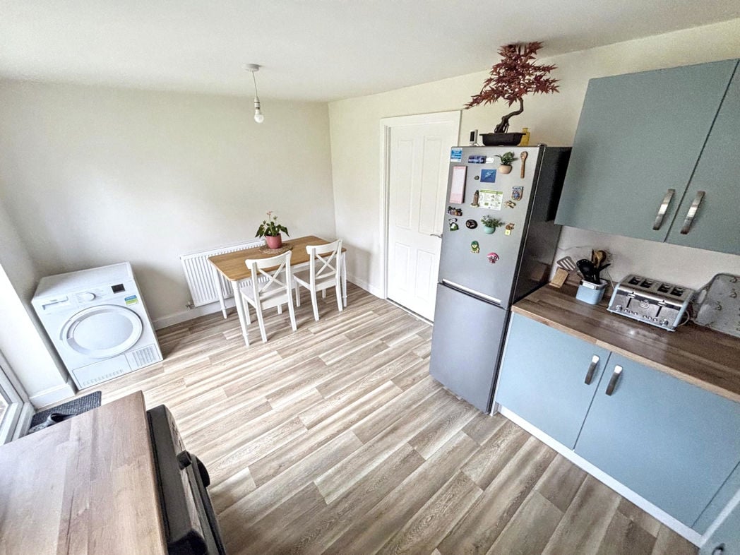 Property image 6 of 19