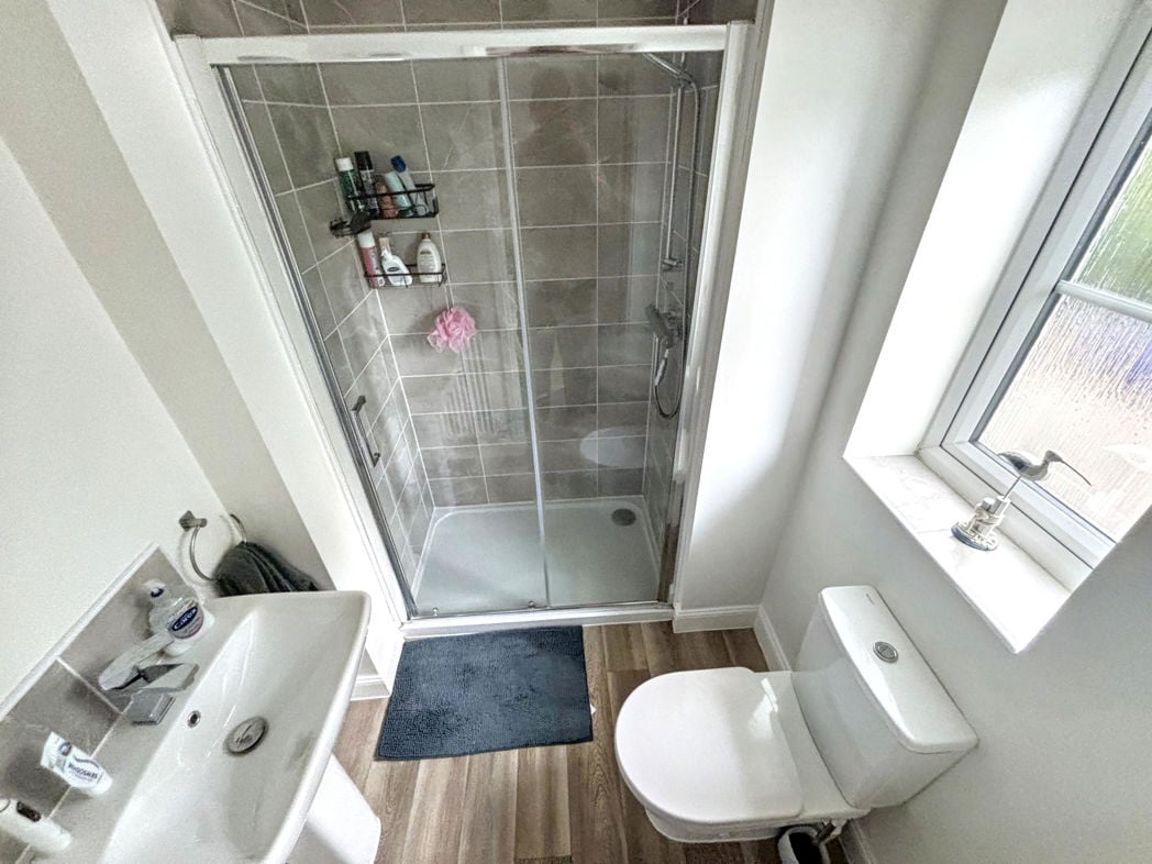 Property image 12 of 19